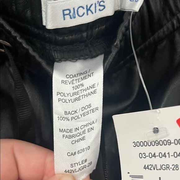 Ricki's Sleek Black Joggers Size Large - Picture 5 of 9